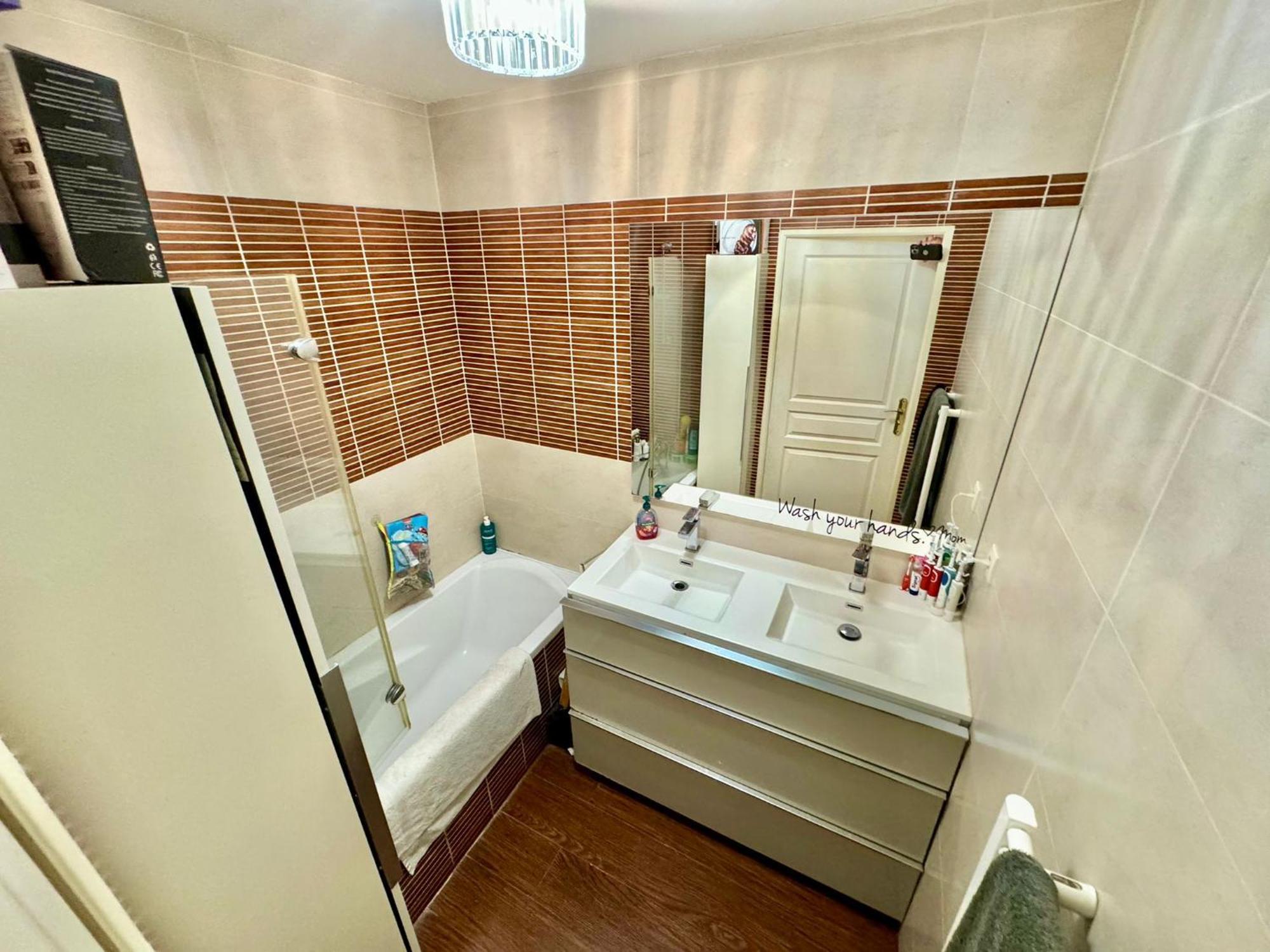 T4 Coeur St-giniez Et Parking En Ss-sol Apartment
